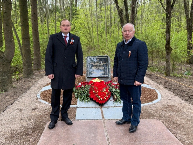 В память о героях ополченцах.